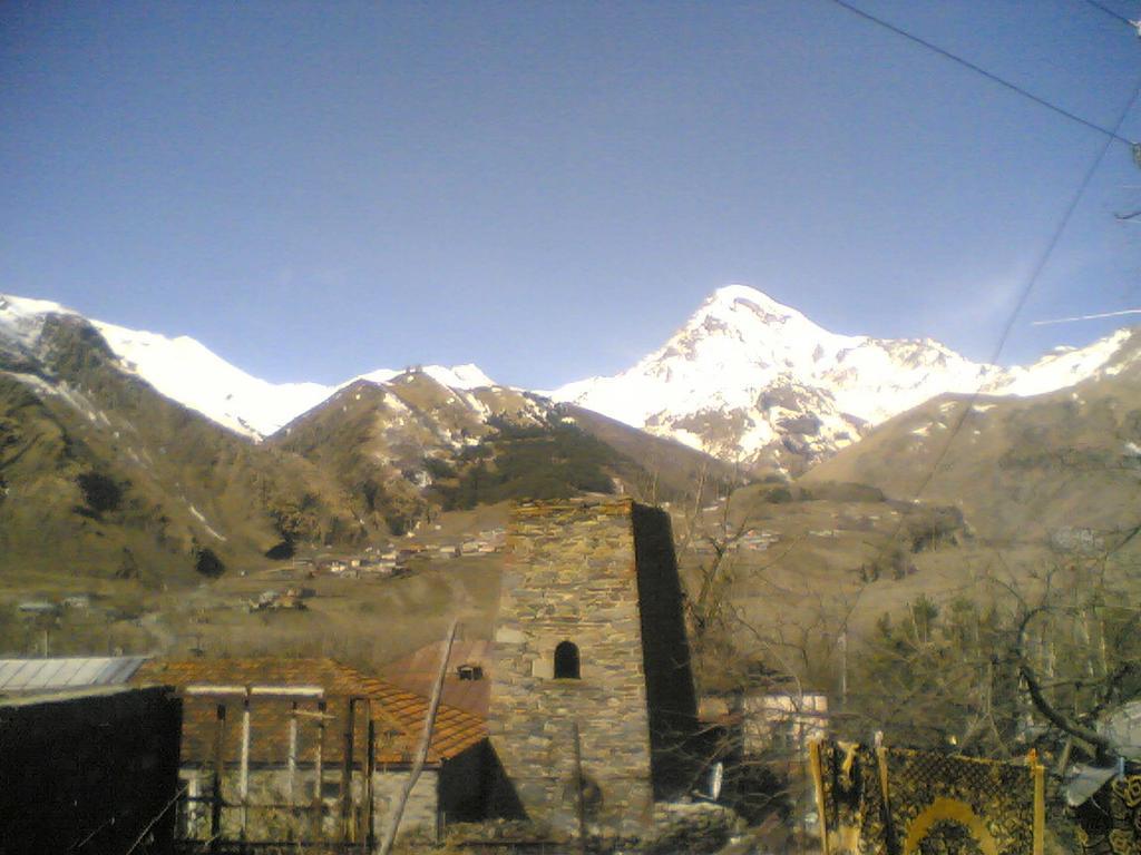 Archil And Nino Gigauri Guest House Kazbegi Eksteriør bilde