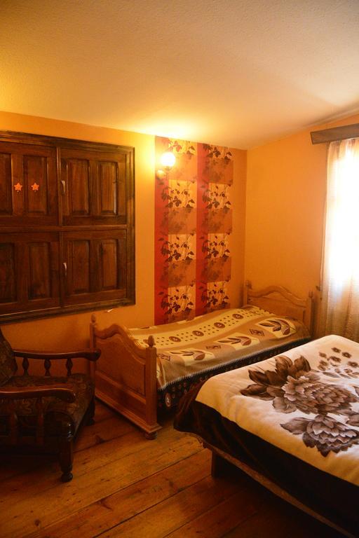 Archil And Nino Gigauri Guest House Kazbegi Eksteriør bilde